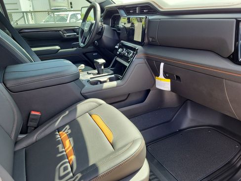 New 2025 GMC Sierra 1500 AT4 w/ AT4 Premium Package image 9