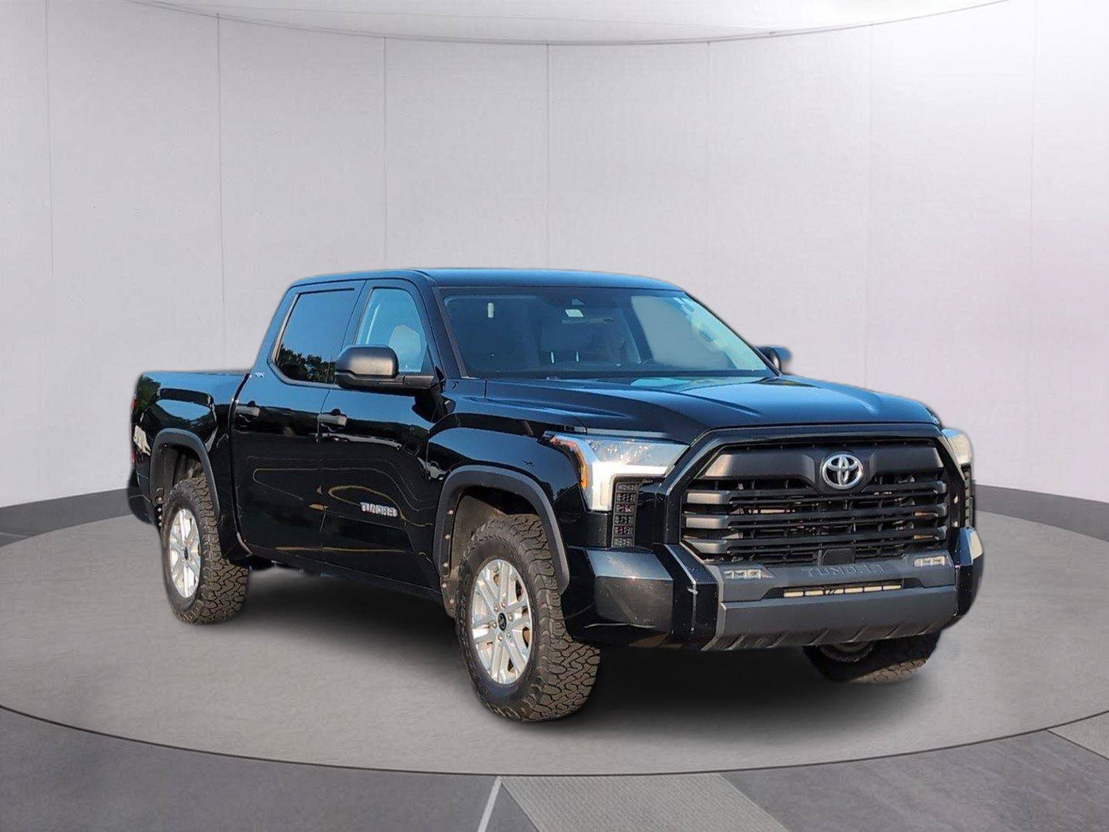 Used 2022 Toyota Tundra SR5 AWD/4WD image 8