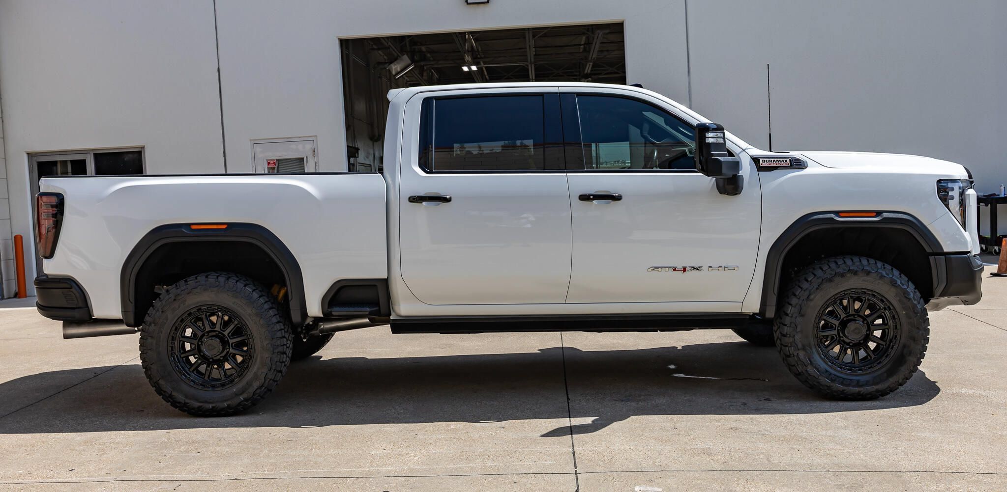 Used 2025 GMC Sierra 2500 AT4X w/ AT4X AEV Edition AWD/4WD image 11