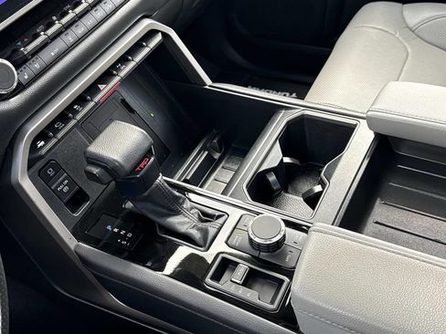 Used 2022 Toyota Tundra Limited w/ TRD Off-Road Package image 7