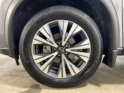 Used 2023 Nissan Rogue SV w/ SV Premium B Package AWD/4WD image 10