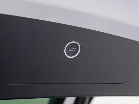 Used 2020 Tesla Model X Long Range image 37