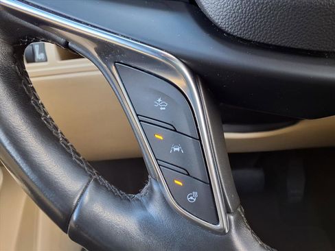 Used 2019 Cadillac XT5 Luxury image 16