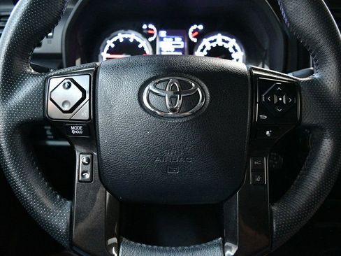 Used 2020 Toyota 4Runner TRD Off-Road Premium w/ Moonroof Package AWD/4WD image 42