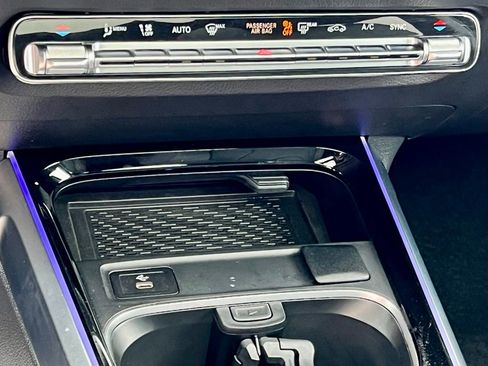 Certified 2026 Mercedes-Benz GLB 250 4MATIC image 33