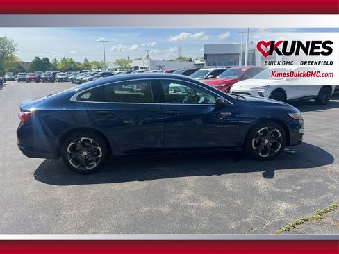 Used 2022 Chevrolet Malibu LT FWD image 4