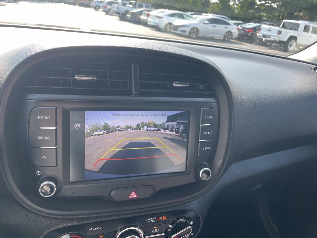 Used 2023 Kia Soul LX FWD image 21