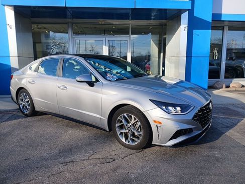 Used 2023 Hyundai Sonata SEL w/ Convenience Package image 2