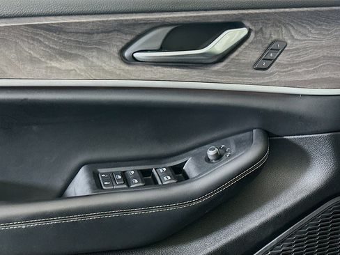 Used 2023 Jeep Grand Cherokee L Limited AWD/4WD image 15