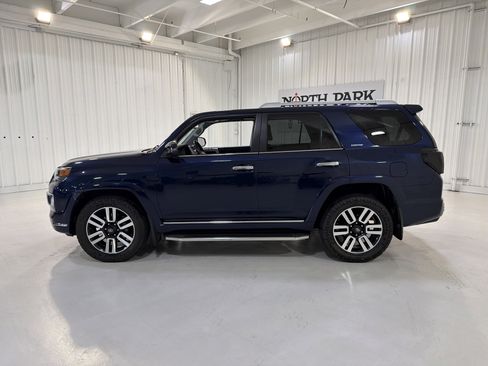 Used 2017 Toyota 4Runner Limited image 2