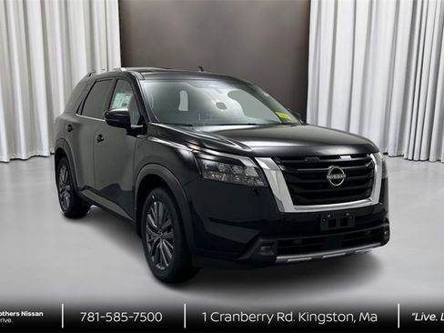 New 2025 Nissan Pathfinder SL w/ SL Premium Package image 3