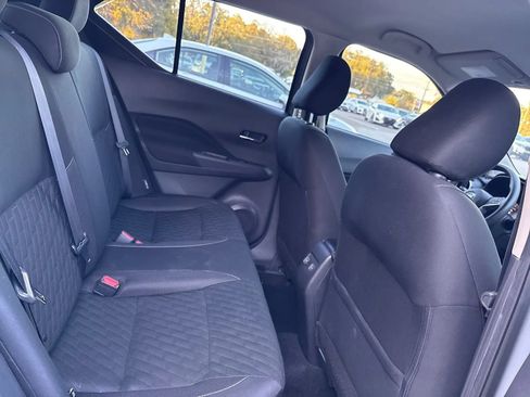 Used 2021 Nissan Kicks SV FWD image 12
