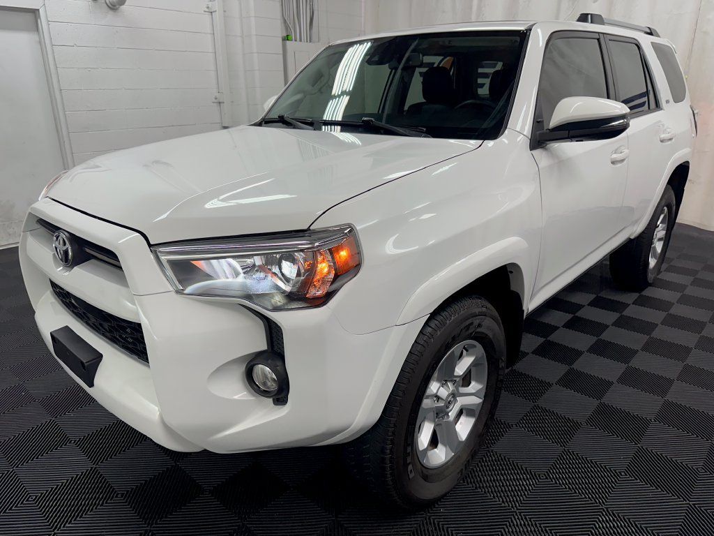 Used 2023 Toyota 4Runner SR5 Premium w/ Moonroof Package AWD/4WD image 4