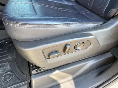 Used 2024 Chevrolet Silverado 2500 High Country w/ Technology Package image 26