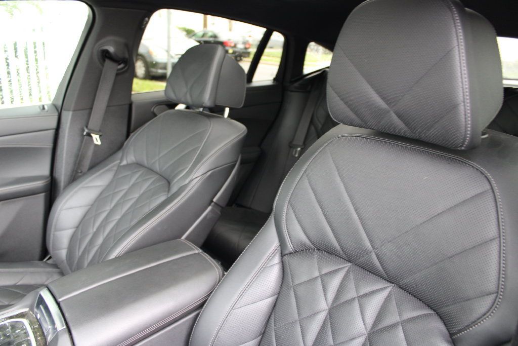 Used 2025 BMW X6 xDrive40i AWD/4WD image 9