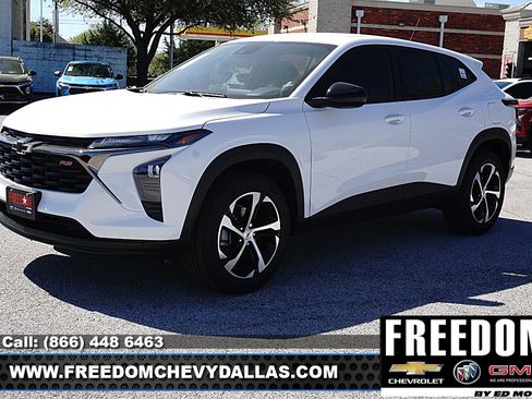 New 2026 Chevrolet Trax RS w/ Driver Confidence Package image 3