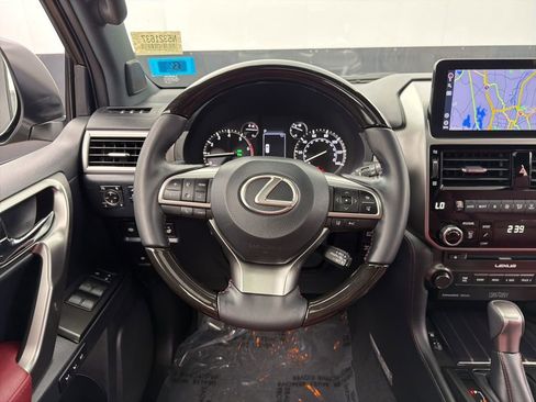 Used 2022 Lexus GX 460 Luxury w/ Off Road Package AWD/4WD image 9