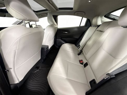 Certified 2024 Toyota Prius XLE image 35