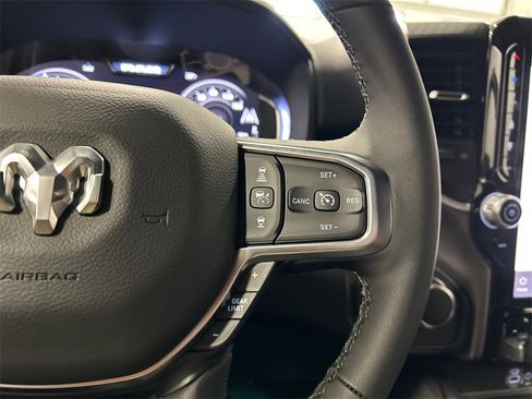 New 2026 RAM 1500 4x4 Crew Cab image 21