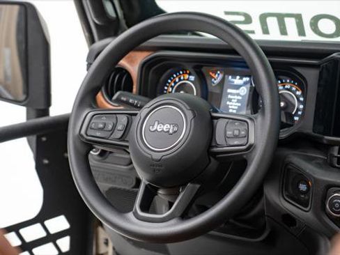 Used 2026 Jeep Wrangler Unlimited Sport AWD/4WD image 21