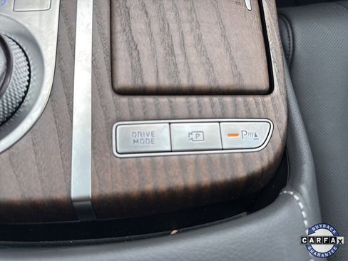 Used 2024 Genesis G80 image 27