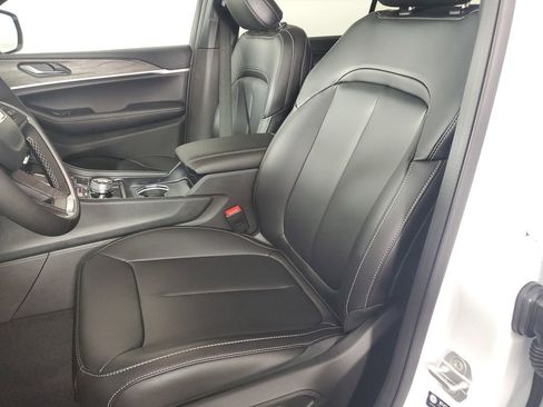 New 2025 Jeep Grand Cherokee L Limited image 12