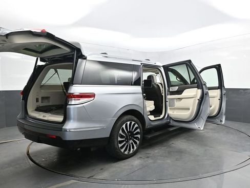 Used 2023 Lincoln Navigator L Black Label image 44
