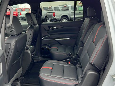 New 2026 Chevrolet Traverse RS w/ LPO, Floor Liner Package image 16