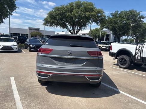 Used 2021 Volkswagen Atlas Cross Sport SE FWD image 6
