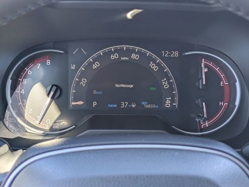 Used 2024 Toyota RAV4 XLE w/ Convenience Package image 10