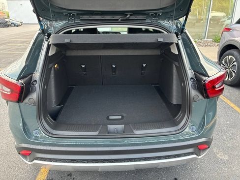 New 2026 Chevrolet Trax LT w/ LT Convenience Package FWD image 25