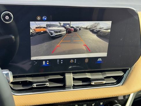 New 2026 Chevrolet Equinox ACTIV w/ Convenience Package III FWD image 21
