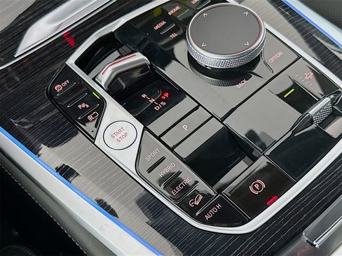 New 2026 BMW X5 xDrive50e w/ M Sport Package image 17