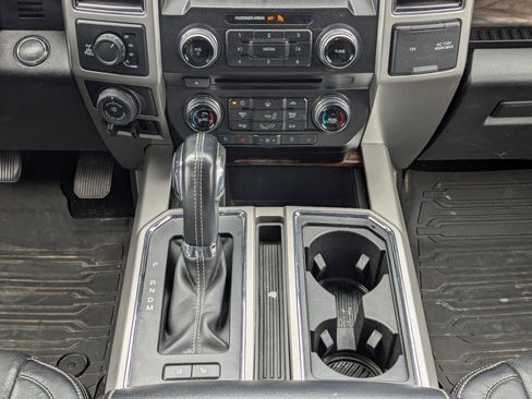 Used 2018 Ford F150 Lariat w/ Equipment Group 502A Luxury image 19