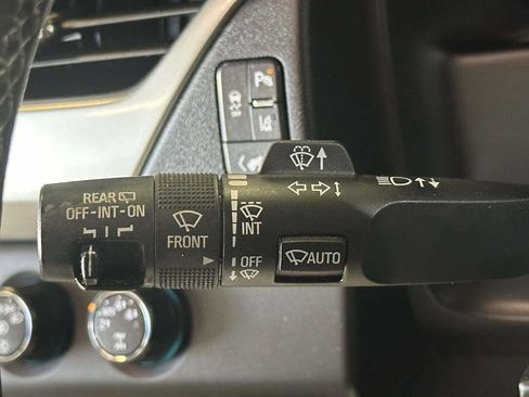 Used 2015 Chevrolet Tahoe LT AWD/4WD image 28