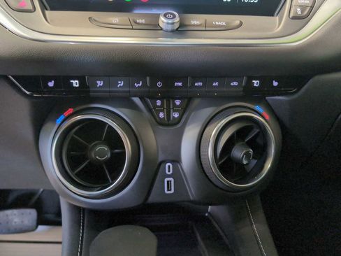 Used 2024 Chevrolet Blazer LT w/ Convenience Package image 17