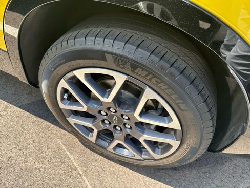Used 2023 Chevrolet Blazer RS w/ LPO, Floor Liner Package FWD image 5