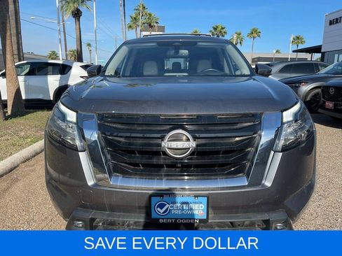 Used 2022 Nissan Pathfinder Platinum w/ Lighting Package (N93) FWD image 2