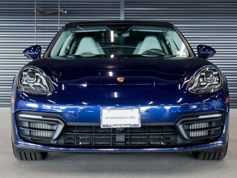 Certified 2022 Porsche Panamera image 8
