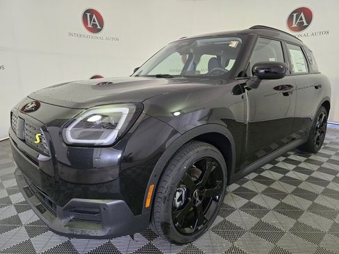 New 2025 MINI Cooper Countryman SE image 5