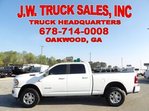 Used 2024 RAM 2500 Laramie AWD/4WD image 2
