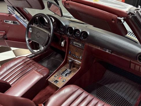 Used 1988 Mercedes-Benz 560 SL image 78