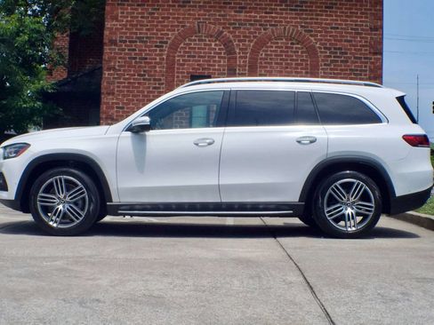 Used 2023 Mercedes-Benz GLS 450 4MATIC image 8