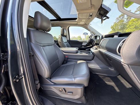 Used 2025 Ford Expedition Max Active image 12