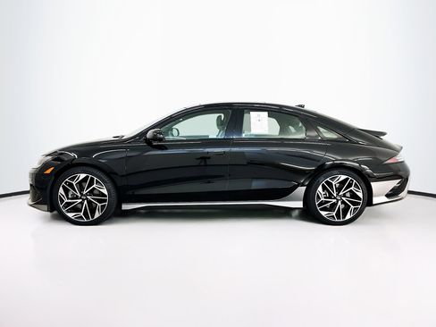 Used 2023 Hyundai Ioniq 6 Limited image 4