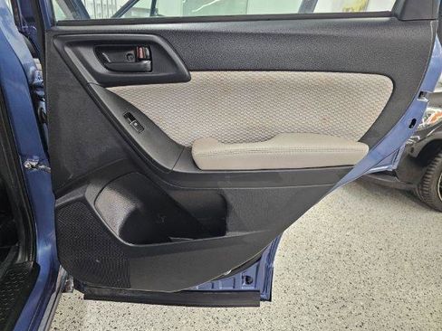 Used 2018 Subaru Forester 2.5i w/ Alloy Wheel Package image 29