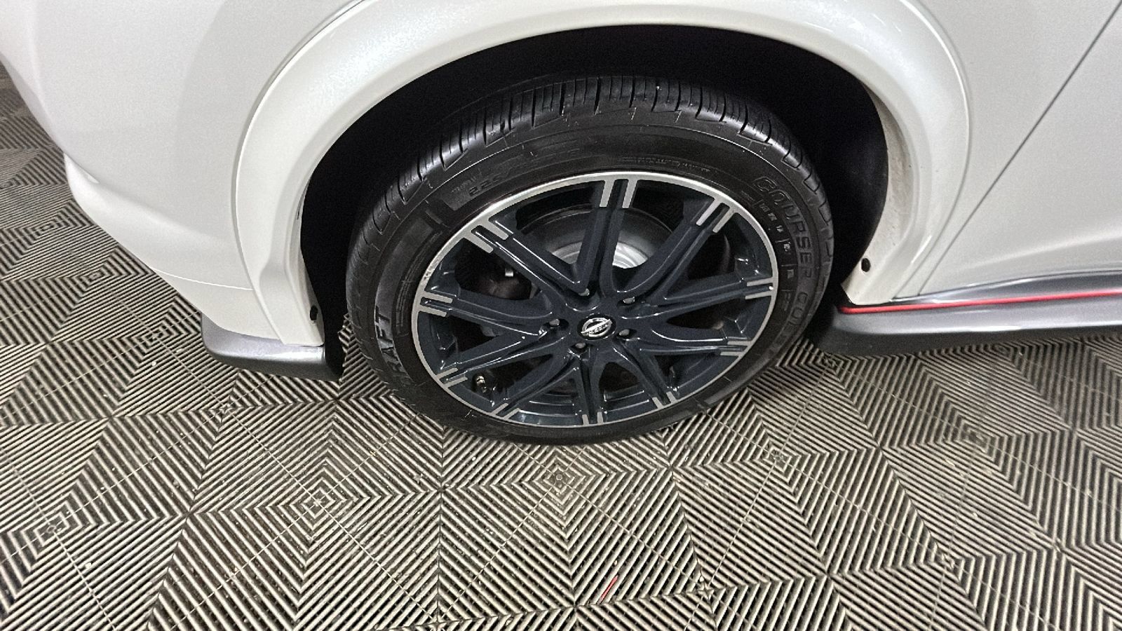 Used 2013 Nissan Juke NISMO AWD/4WD image 11
