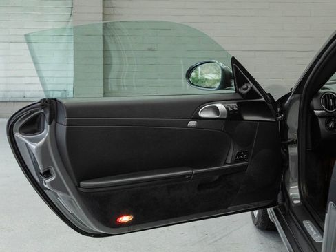 Used 2010 Porsche Cayman S image 27