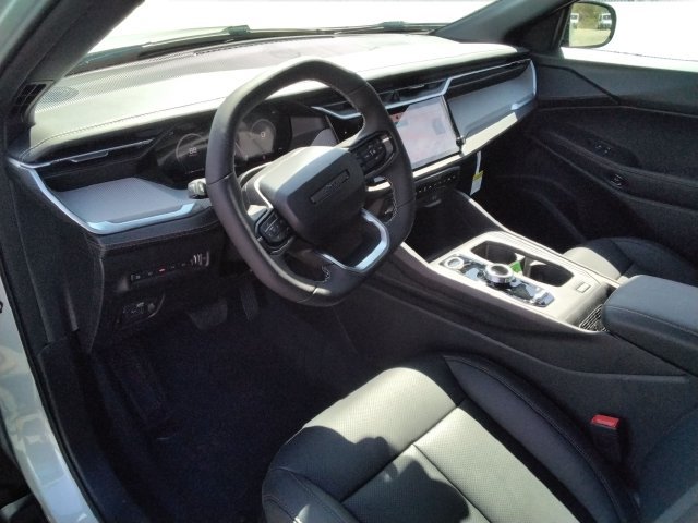 Used 2026 Jeep Cherokee Limited AWD/4WD image 30