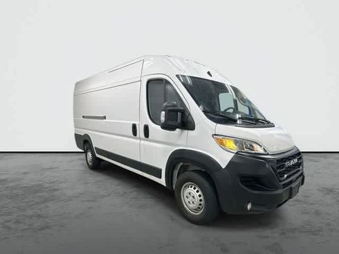 Used 2025 RAM ProMaster 3500 w/ Convenience Group FWD image 3
